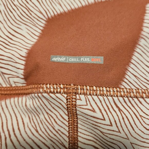 Aerie Women's Leggings - Diamond Pattern - Coral & White - Size Medium - Picture 5 of 8